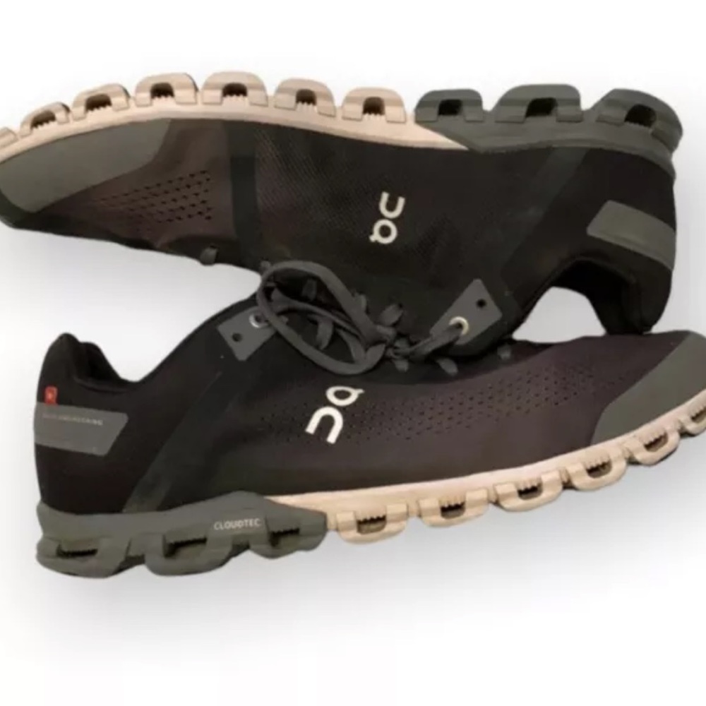 On Cloud Helion Swiss Engineering Size 11 Mens